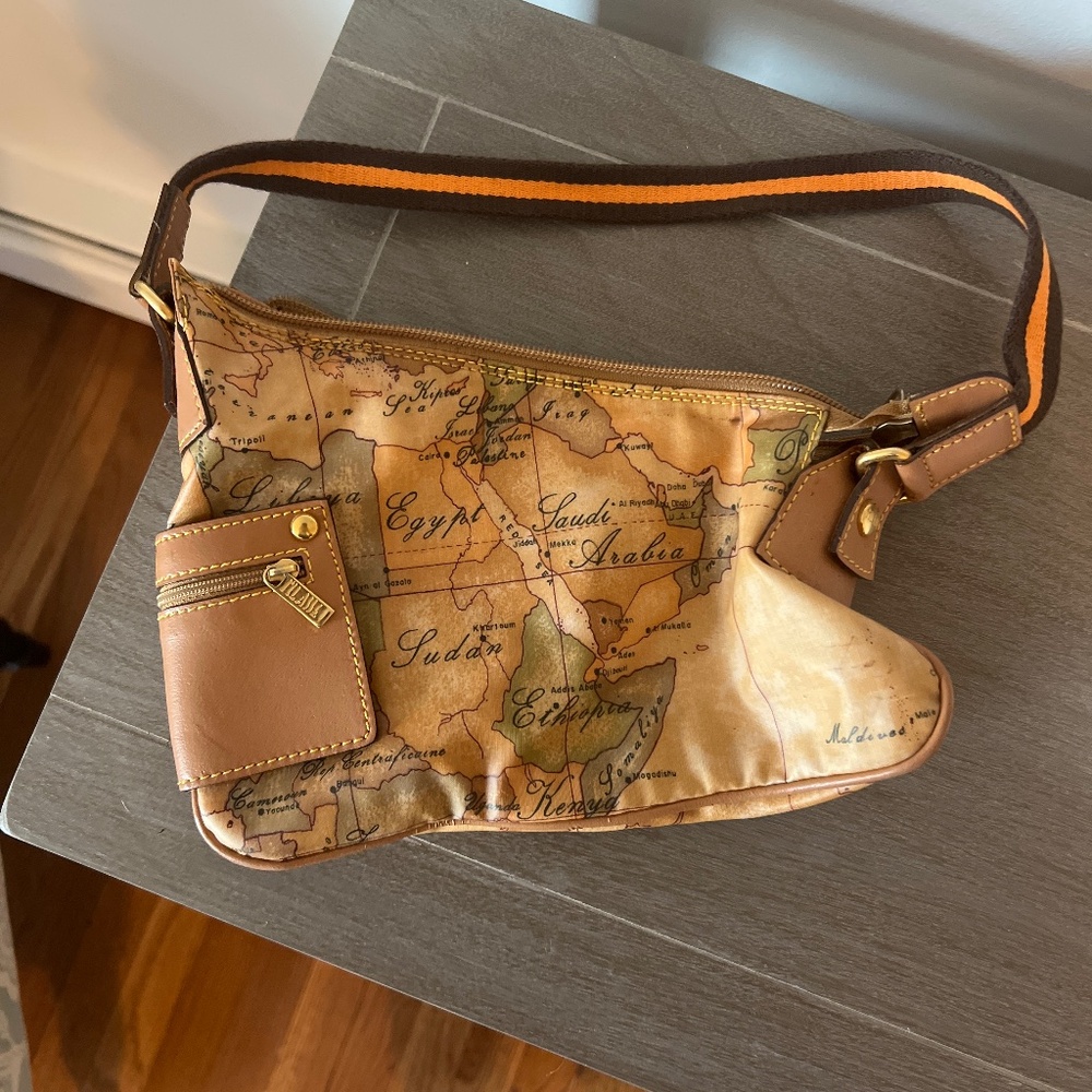 Alviero Martini Shoulder Bag